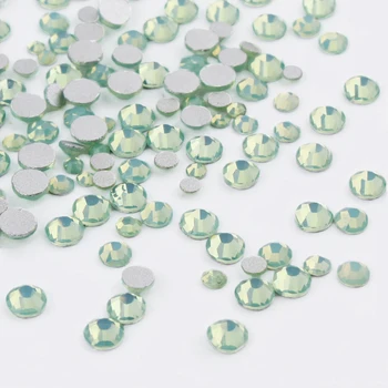 Зелена опаловое стъкло 3D дизайн на ноктите, без поправки Кристални кристали за декорация на нокти Стъклени диаманти, сватбени рокли 