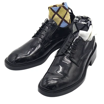 Модни черните сватбени обувки, мъжки обувки от естествена кожа, висококачествени модел обувки за мъже