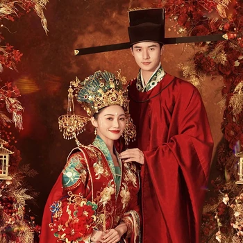 Династията Сун Нежна бродерия Червена Булката на Младоженеца двойка Hanfu Комплект Традиционен китайски сватбен костюм с диадемой за коса Драма