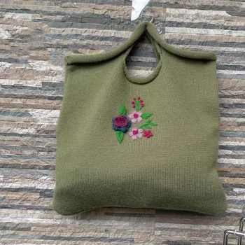 Дамска чанта-тоут с бабушкиной естетична бродерия ръчна изработка, вязаная на една кука, 2023, мека вязаная чанта среден размер в стил изтъркан шик в ретро стил