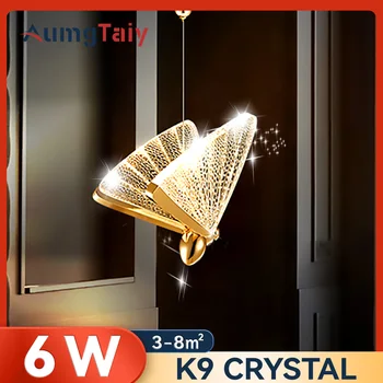 Led окачен лампа с кристал пеперуда, луксозно подвесное осветление в стил loft, бар, на фона на всекидневна интериор на закрито, къща